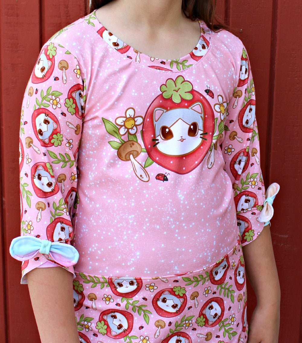 RETAIL PANEL Strawberry Cat