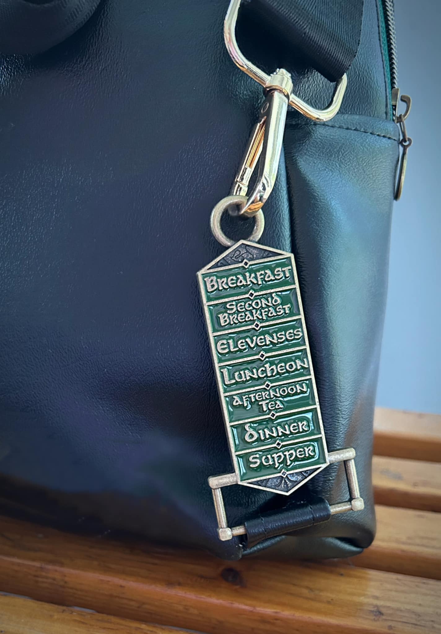 RETAIL STRAP CONNECTOR Meal Time (w/Enamel)