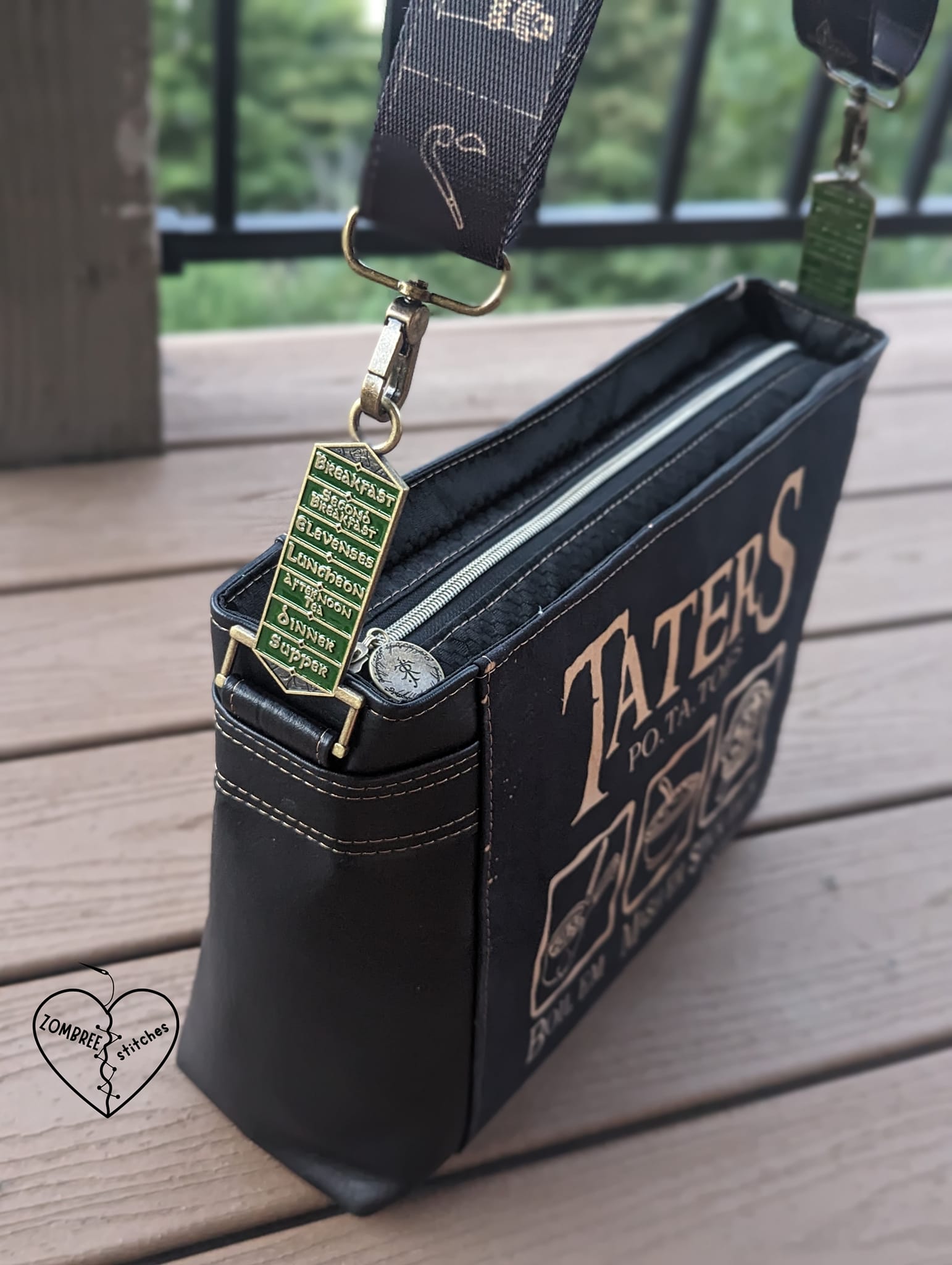 RETAIL STRAP CONNECTOR Meal Time (w/Enamel)