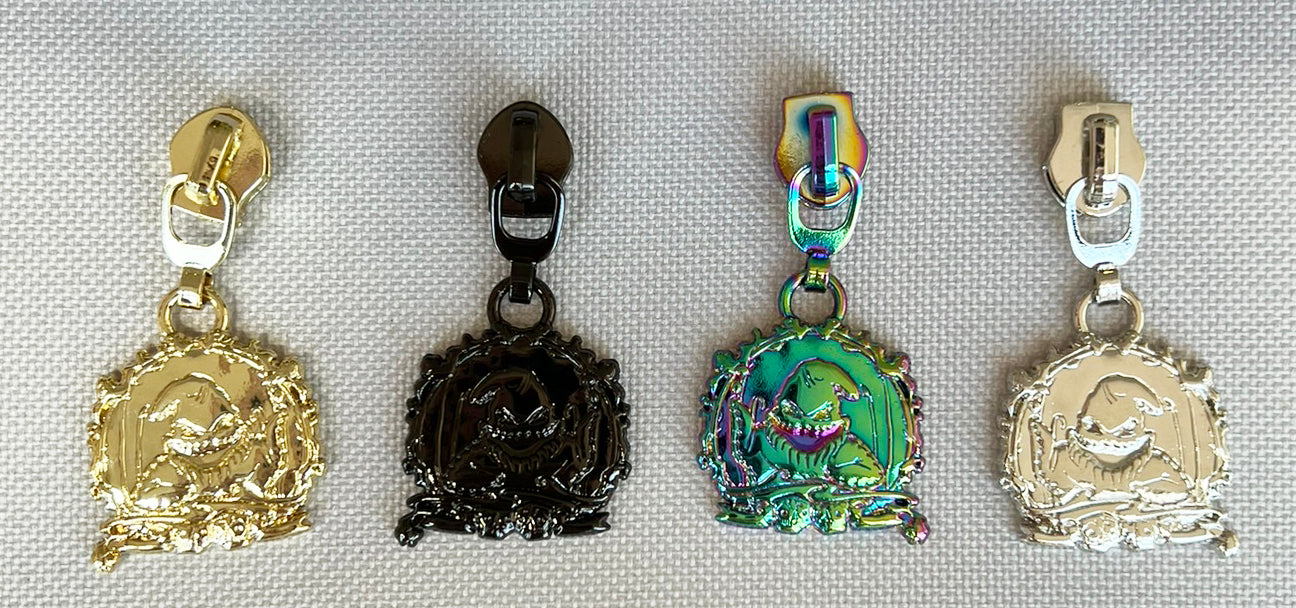 RETAIL HARDWARE Roll the Dice Zipper Pull
