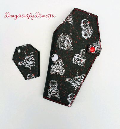 RETAIL Scary Movies Black (Tiny)
