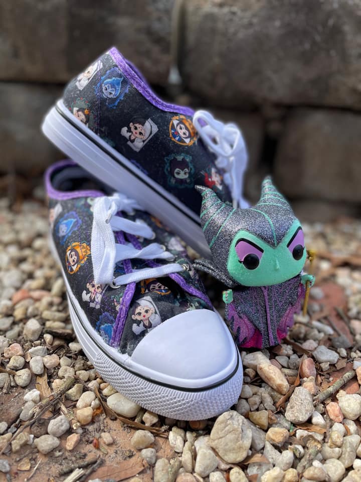RETAIL Tiny Villains