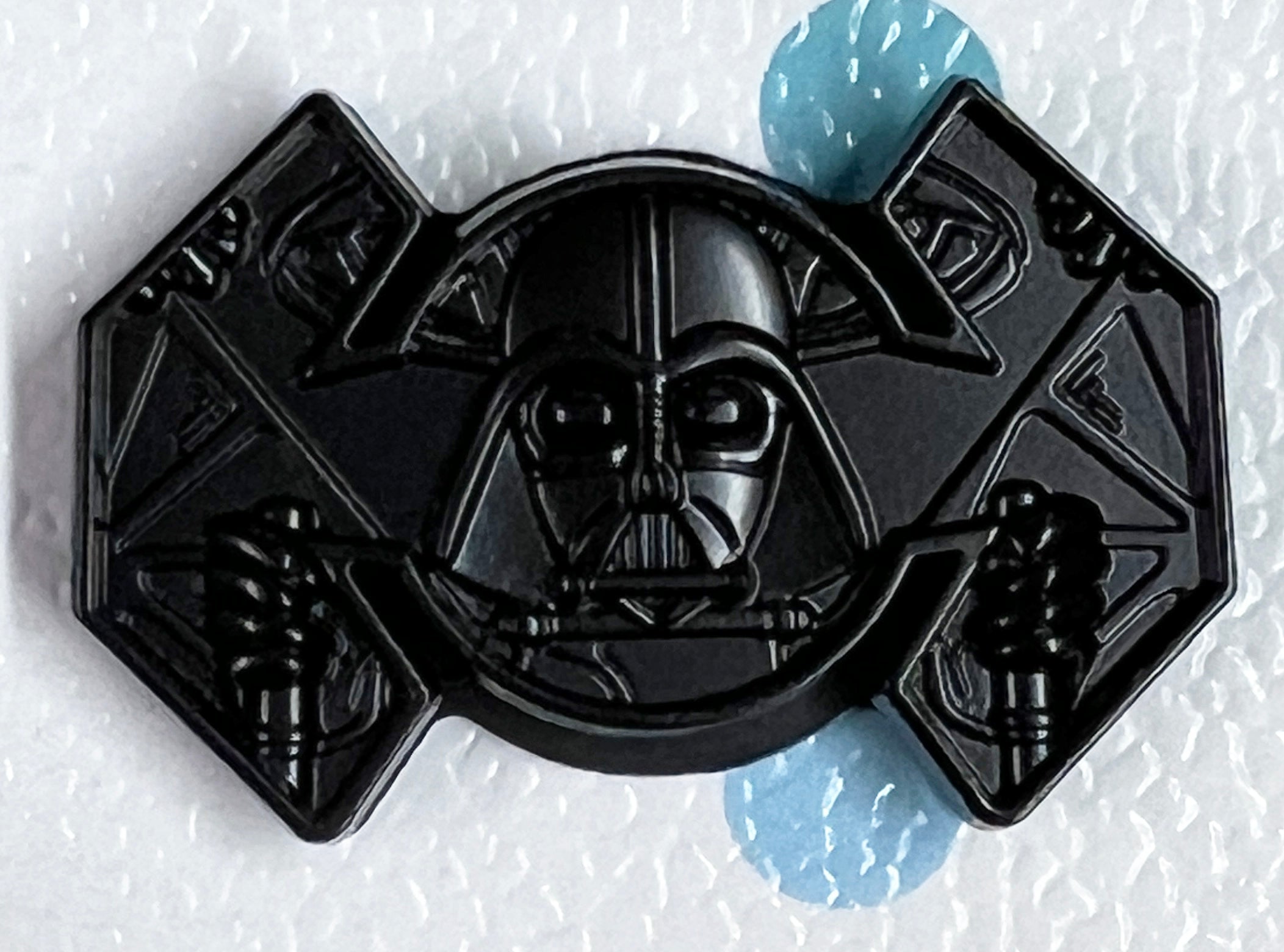 RETAIL HARDWARE Sith Lord in Flight Magnet